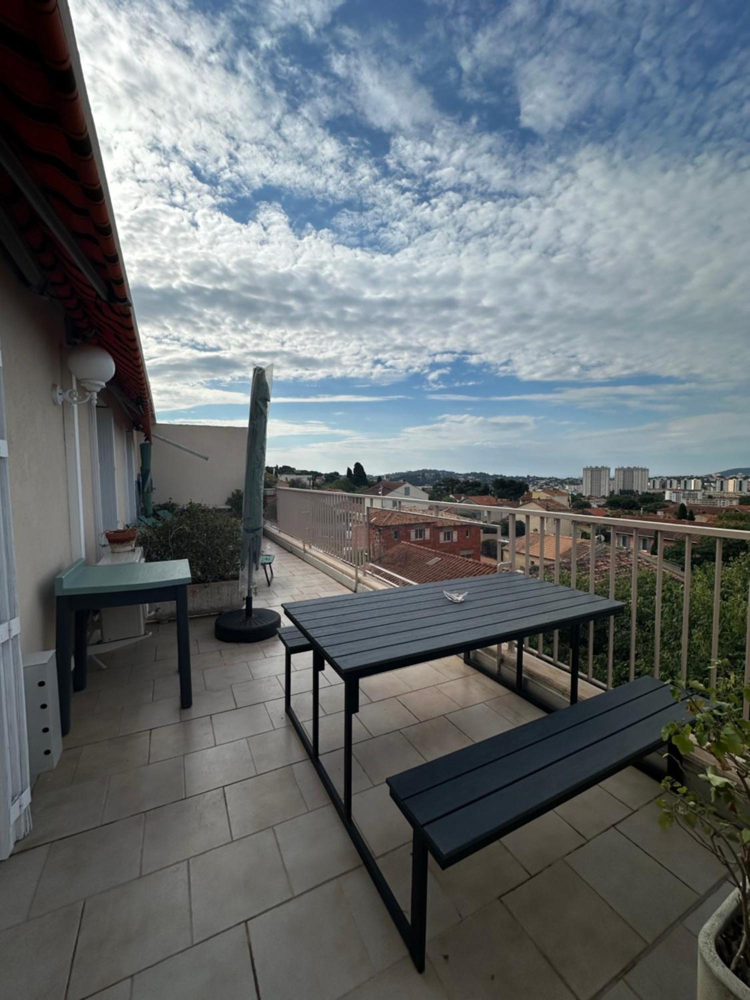 T4 Avec Terrasse Et Garage Prive Apartment ตูลง ภายนอก รูปภาพ