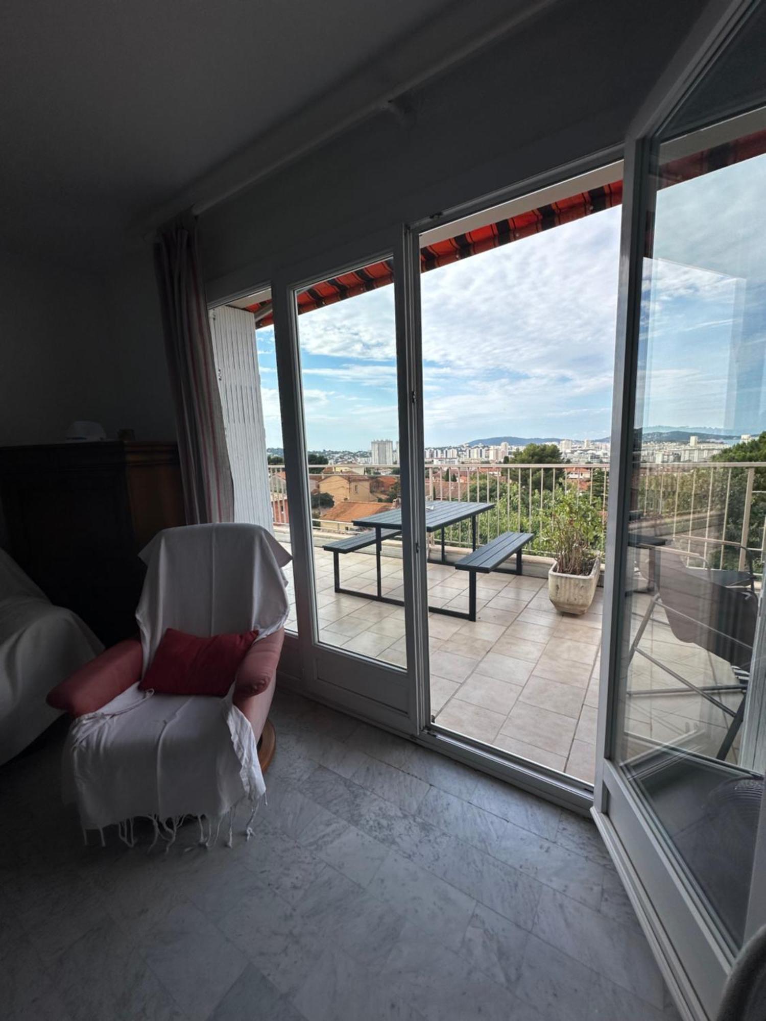 T4 Avec Terrasse Et Garage Prive Apartment ตูลง ภายนอก รูปภาพ